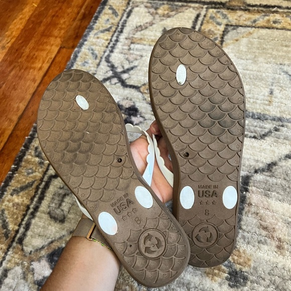 Oka B White Flip Flops - Picture 5 of 5